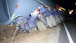 190-Tonnen-LKW versperrt die Osningstraße