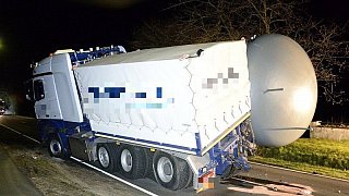 190-Tonnen-LKW versperrt die Osningstraße