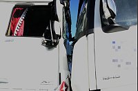 Zwei Lkw sind am Freitagmorgen auf der B68 in Borgholzhausen frontal zusammengestoßen. - © Andreas Eickhoff