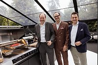 Die Miele-Geschäftsführung: Markus Miele, Axel Kniehl und Stefan Breit (v.l.) - © Miele