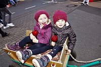 Große und kleine Versmolder waren am Wochenende auf der Kirmes unterwegs. - © Marion Bulla