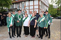 Neu auf dem Schützen-Trohn (v.l.): Anja Kisker, Frank Haman, Uwe Deppermann, Ulrike Deppermann, Christoph Hagenbrock, Klaus Pölterspeck, Cheyenne Pahl, Carsten Pahl, Caterine Kisker Aßner, Jens Aßner, Michael Bauter - © Simone Pomikalek