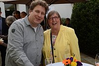 Abschiedsfeier für HK-Lokalchef Herbert Gontek: HK-Redakteur Uwe Pollmeier, HK-Mitarbeiterin Rita Sprick. - © Foto: Jan Herrmann