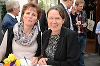 Abschiedsfeier für HK-Lokalchef Herbert Gontek: HK-Mitarbeiterin Heidi Guhe (links), HK-Redakteurin Kerstin Spieker. - © Foto: Jan Herrmann