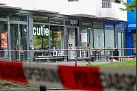 Vor der Bar und Partylocation "Cutie" unter der Unterführung des Ostwestfalendamms hat ein Mann am 18. Mai Feiernde angegriffen. - © Paul Brinkmann