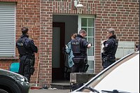 Das SEK durchsuchte am Sonntag auch die Wohnung des Verdächtigen in Harsewinkel. - © Paul Brinkmann
