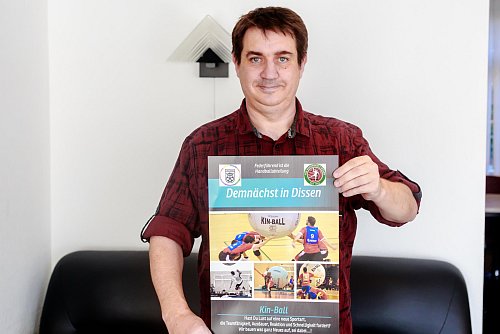 Stefan Eggert hat die Flyer bereits gedruckt. Einen konkreten Starttermin gibt es wegen Corona nicht. - © Andre Schneider