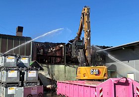 Großbrand in Bad Laer bei einem Landmaschinen-Hersteller