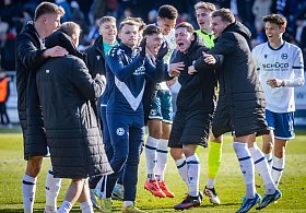 Arminia Bielefeld schlägt Osnabrück mit 1:0.