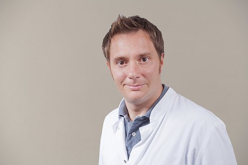 Arzt: Sportmediziner Andreas Elsner. - © Jörg Parsick-Mathieu