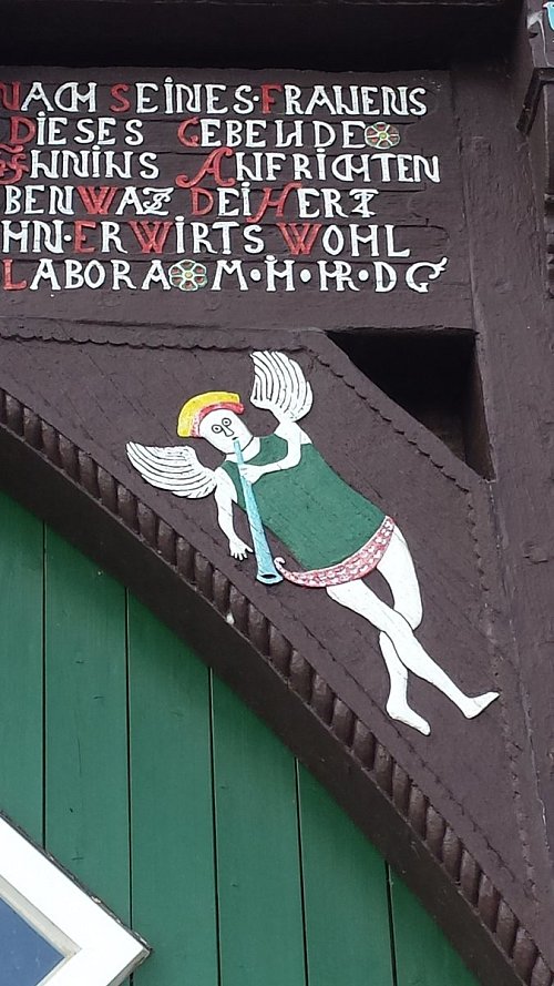 Engel Engelchen Engell-Motive in Torbalken an alten Fachwerkhöfen im Ravensberger Land
Engel Hof Niemeier-Wittland - © Helga Niemeier-Wittland