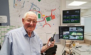Ein erfahrener Sicherheitsleiter: Udo Kleine sorgt seit Jahrzehnten für die Sicherheit bei den Terra Wortmann Open in Halle. - Melanie Wigger