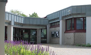Für den Chefsessel im Borgholzhausener Rathaus kandidiert auch bei der Kommunalwahl 2025 lediglich der amtierende Bürgermeister Dirk Speckmann. - Stadt Borgholzhausen
