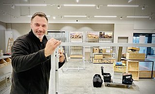 Im Haller Outlet Ravenna-Park an der A33 ist Gerry Weber ausgezogen, und die neuen Marken richten sich ein - unser Bild zeigt das Team von Camel bei der Arbeit. - Nicole Donath