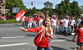 Vor knapp einem Jahr weihte die Spvg. mit einem großen Festumzug das Hörmann Sportzentrum ein. 2025 beginnt die Rückzahlung des 1,5-Millionen-Kredits. Auf diese Zeit bereitet sich der Verein nun vor. Archivfoto: Birgit Nolte - Birgit Nolte