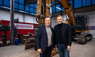 Thomas Hagedorn (l.) beim Besuch von Christian Lindner (FDP) in Gütersloh. - Hagedorn