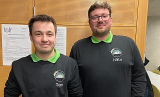Tom Wollschläger (l.) und Niklas Paetsch sind die beiden Vorsitzenden der Hörster Landjugend. - Uwe Pollmeier