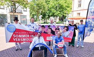 Martina Janßen (v. l.), Michael Meyer-Hermann, Dirk Ludewig, Michael Lempik, David Zepke, Christa Brüning und Noel Steffanizzi sorgten für jede Menge Programm im Versmolder Sommer. - Andre Schneider