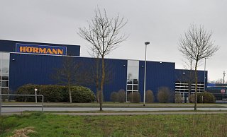 Im Hörmann Produktionswerk an der Horststraße kam es Montagmorgen zu einem Brand. - Frank Jasper