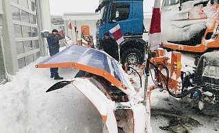 Der starke Wintereinbruch im Altkreis Halle hat in der zweiten Februarwoche nicht nur jede Menge Arbeit, sondern auch zusätzliche Kosten verursacht. - Herbert Gontek