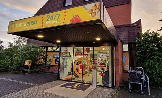Nachts kommen die Diebe: Beim zweiten Einbruch in den Künsebecker Tante-Enso-Markt innerhalb von drei Monaten wurden die Täter nun von der Polizei gefasst. - Uwe Pollmeier
