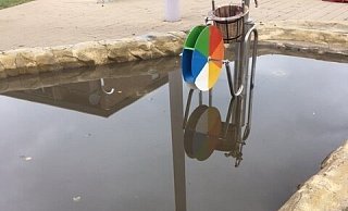 Das verschlammte Kinderbecken im Freibad - Andreas Großpietsch