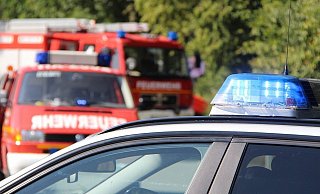 Polizei und Feuerwehr waren in der Silvesternacht im Einsatz - jedoch nicht wegen illegaler Ansammlungen oder verletzter Feuerwerkfans, sondern wegen eines Stromausfalls. - Symbolbild: David Schellenberg