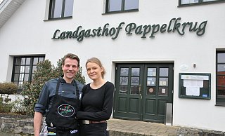 Jörg und Diana Haskenhoff führen gemeinsam den Landgasthof Pappelkrug in Halle. - Frank Jasper