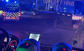 In der Nacht von Mittwoch auf Donnerstag rückte die Feuerwehr zu einem vermeintlichen Brand in der Industriestraße in Borgholzhausen aus. - Feuerwehr Borgholzhausen