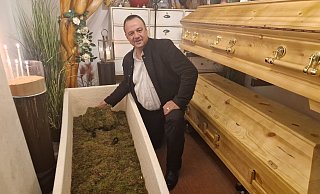 Der Hörster Bestatter Thomas Kremer wünscht sich eine Veränderung der Bestattungskultur. Eine schnelle biologische Zersetzung des Körpers wäre eine Möglichkeit. - Uwe Pollmeier