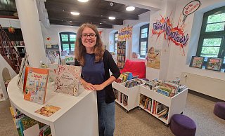 Christa Schulz ist seit Anfang August die neue Leiterin der Haller Stadtbücherei. Die Osnabrückerin freut sich auf ihre Aufgabe. - Uwe Pollmeier