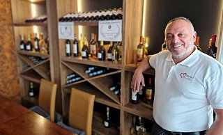 Domenico Gentili fühlt sich in Halle sehr wohl. Ein Leben ohne die Osteria an der Bahnhofstraße kann er sich gar nicht mehr vorstellen. - Uwe Pollmeier