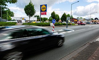 Durch die neue Querungshilfe soll der Westheider Weg in Versmold sicherer werden. - Andre Schneider