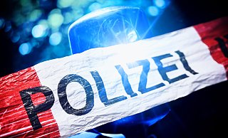 Der Gesamtsachschaden des Auto-Unfalls in Versmold wird durch die Polizei auf etwa 4.000 Euro geschätzt. - picture alliance / CHROMORANGE
