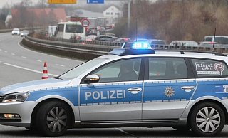 Ein Auto soll sich auf der A33 überschlagen haben. - Frank-Michael Kiel-Steinkamp