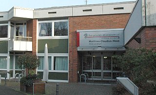 Die Polizei Gütersloh sucht zwei unbekannte Frauen, die am Wochenende im Steinhagener Matthias-Claudius-Haus auf Beutezug gegangen sind. - Frank Jasper