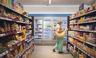 Tante Enso setzt auf regionale Produkte sowie auf ein breites Sortiment. Loxtens neuer Supermarkt wird 24 Stunden an 7 Tagen in der Woche geöffnet haben. - Tante Enso