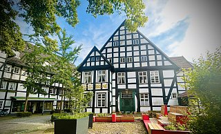 Das Haller Haus Brune, ein besonderes Denkmal mit langer Geschichte und aktuell im Besitz der Stadt Halle, steht zum Verkauf. - Nicole Donath