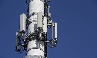 In Versmold sind Teile des Mobilfunknetzes gestört. - imago images/Joerg Boethling