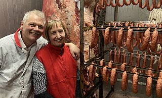 Annemarie und Bernd Goldbecker haben die Entscheidung nicht bereut, ihren Laden im Piumer Zentrum geschlossen zu haben. Das bestätigten beide beim Foto mit einem Lächeln. - Matthias Foede