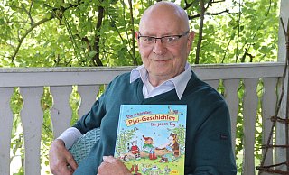 Rüdiger Paulsen - 70 Jahre PIXI - Anlässlich von 70 Jahren PIXI hat der Carlsen-Verlag in Hamburg ein Sonderbuch auf den Markt gebracht. Darin finden sich alleine elf Geschichten aus Theenhausen. - Alexander Heim