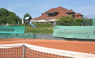 Beschuldigungen, Rücktritte und Machtspiele bestimmten zuletzt die Atmosphäre rund um das Vereinsheim des TC Blau-Weiß Halle. - Nicole Donath
