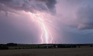Am Mittwochabend ging ein heftiges Gewitter über dem Kreis Gütersloh nieder. - Marius Bulling