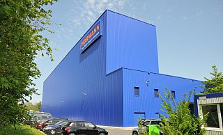 Das neue Hochregallager von Hörmann an der Gütersloher Straße ist 24 Meter hoch und hat eine Lagerkapazität von 8.850 Tonnen. - Frank Jasper