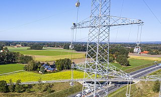Die Kleinstädte wie Halle und Steinhagen haben bereits viele bauliche Veränderungen ertragen müssen. Jetzt fordert Netzbetreiber Amprion noch neun Hektar zwischen Halle und Gütersloh, um einen Riesen-Transformator zu errichten. - Ulrich Fälker