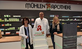 Anja Stelzer-Bohn (v.l.), Lutz Heitland und Inhaberin Christina Heitland freuen sich auf die ersten Kunden am neuen Standort. Montagmorgen um 8 Uhr geht es los. - Birgit Nolte