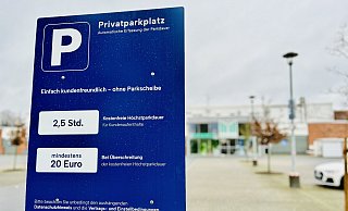 Wer den Parkplatz am Marktkauf Speicher nutzt, muss sich ab sofort an bestimmte Regeln halten. Sonst drohen Bußgelder. - Nicole Donath