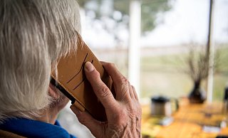 Meist sind es Senioren, die Opfer von Telefonbetrug werden. Am Wochenende gab es verschiedene Anrufe in Borgholzhausen. - dpa