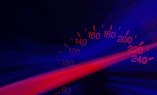 Ein Sportwagenfahrer war in Steinhagen 46 km/h zu schnell. Die Folge: 560 Euro Bußgeld, zwei Punkte und zwei Monate Fahrverbot. - Symbolfoto: Pixabay