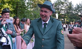 Thomas Müller, der Bruder des Schützenkönigs, ist der neue Bierkönig im Versmolder Schützenverein. - Anke Schneider